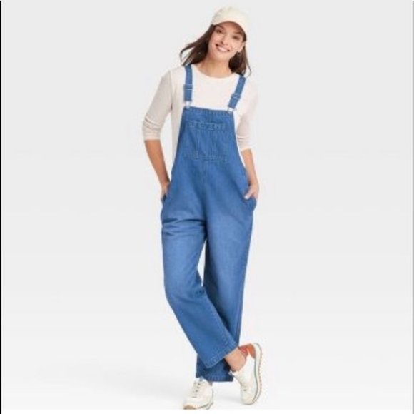 Universal Thread Denim - Universal Threads Loose Fit Overalls size 10 NEW WITH TAGS